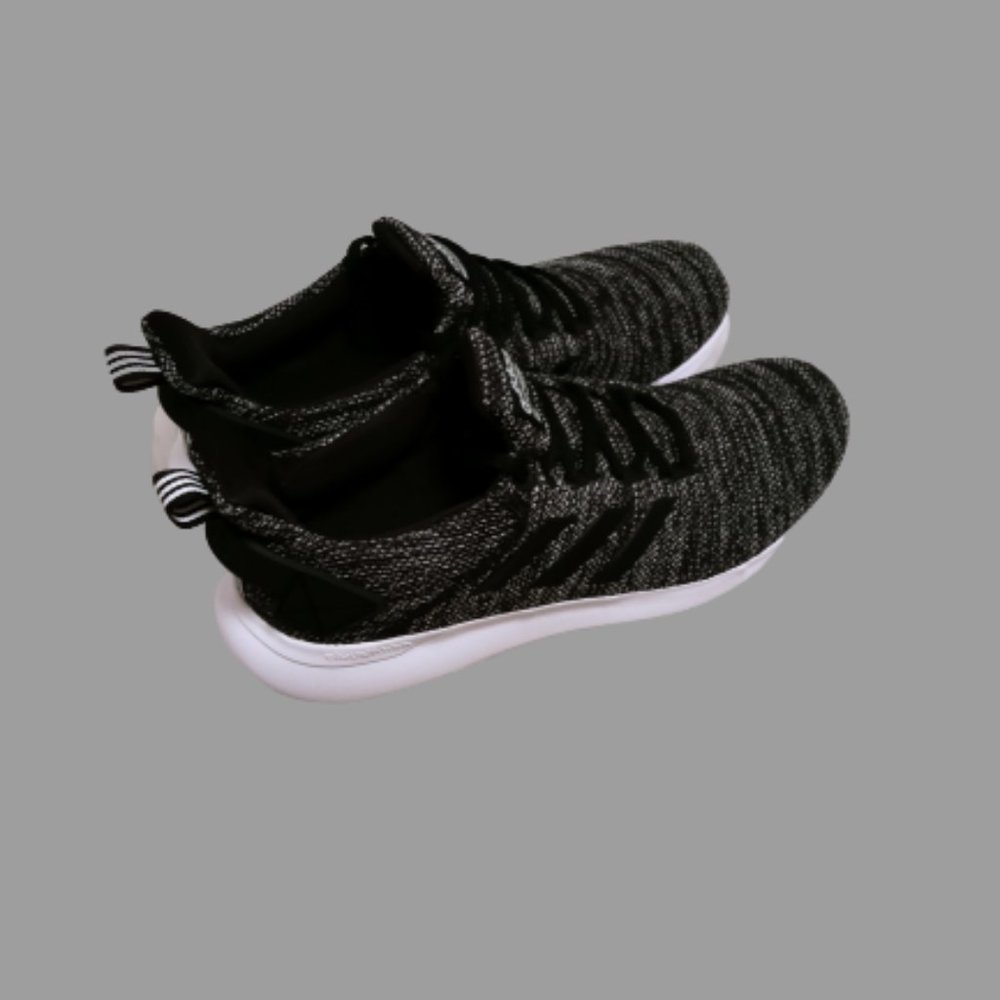ADIDAS DAY RACER BLACK CLAUDFOAM CONFORT (SIZE 9)